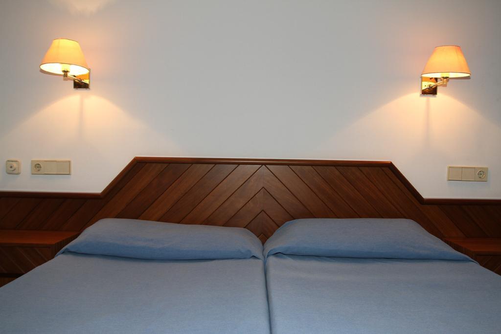 Apartamentos Marina Port de Pollença Rum bild