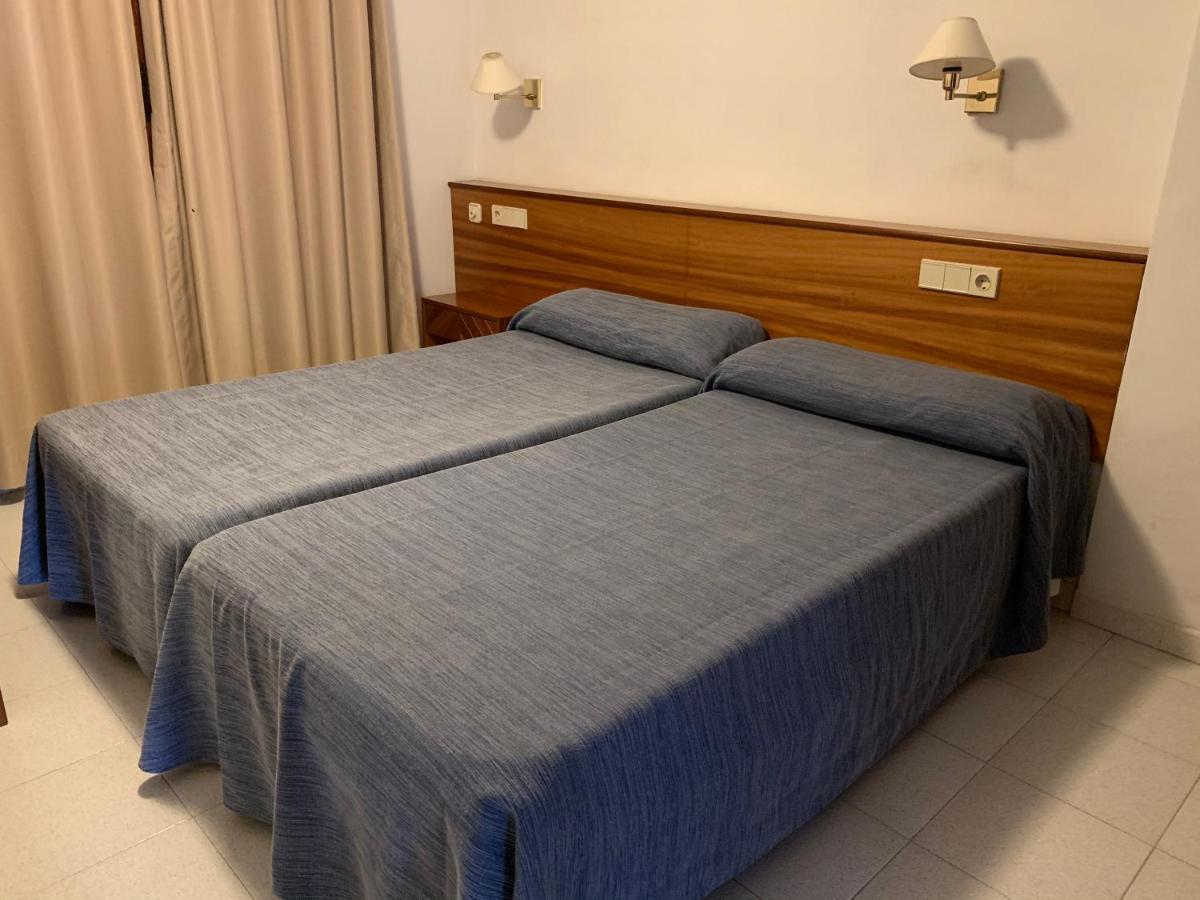 Apartamentos Marina Port de Pollença Exteriör bild